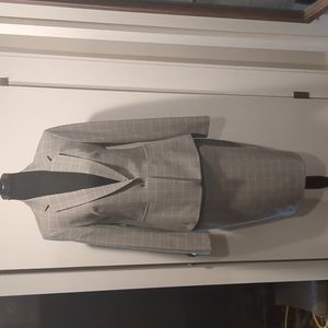 Express 2 Piece Suit 8/6